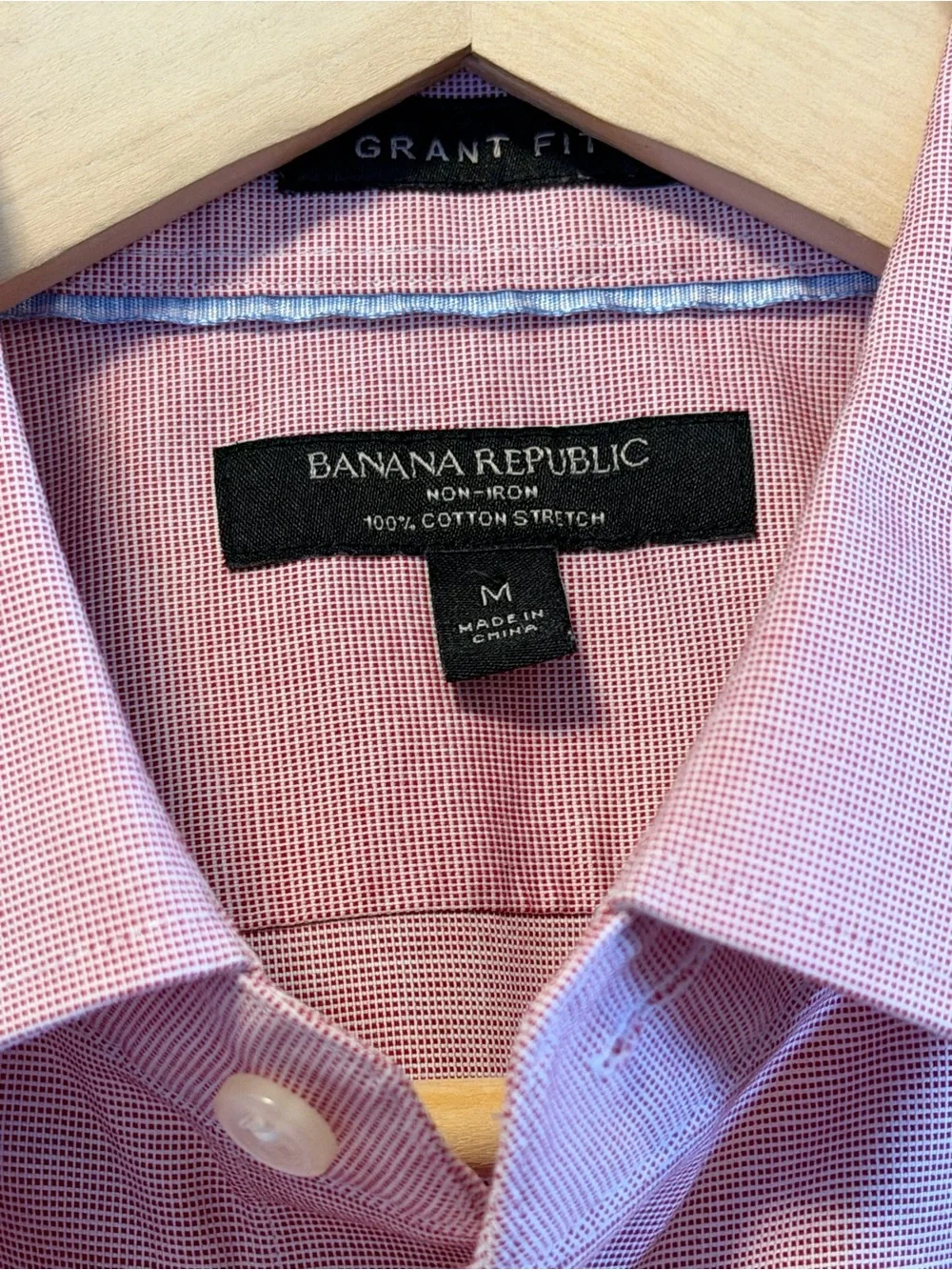 Banana Republic Men's red and white checkered long-Sleeve Dress Shirt